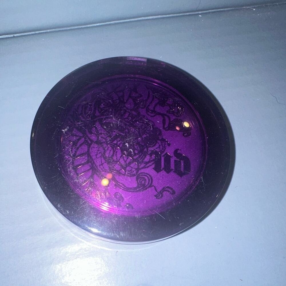 Urban Decay Deslick‎ Mattifying Powder face